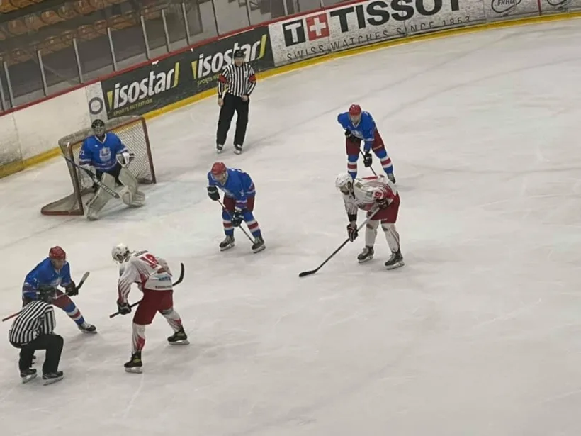 Hocheiştii de la CSM Galaţi conduc cu 2-0 la general în finala mică