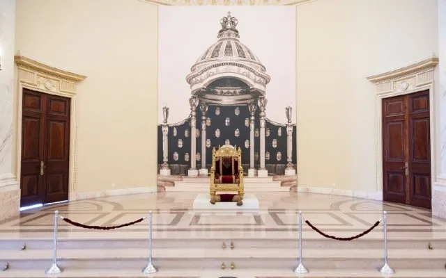 De Ziua Regalităţii putem vedea tronul regal