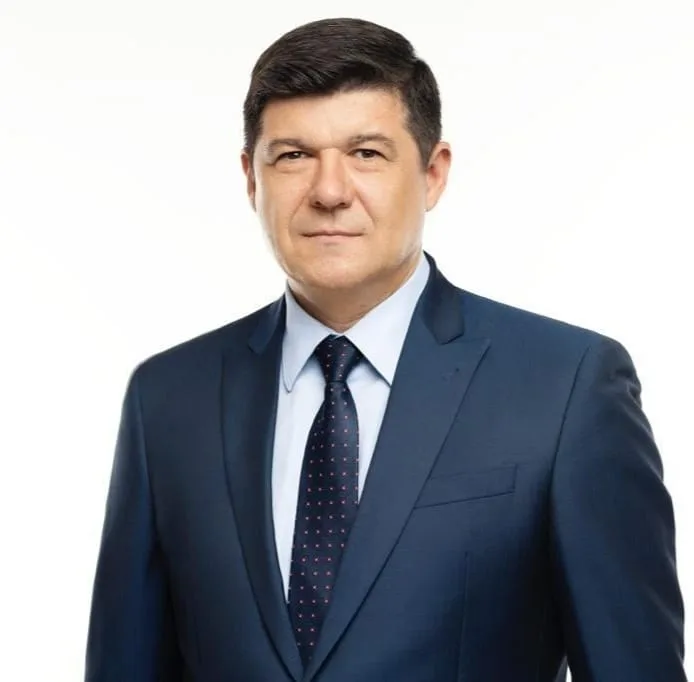 Costel Fotea și Francisk Iulian Chiriac îi acuză pe guvernanți că au lăsat fără investiții județele Galați și Brăila