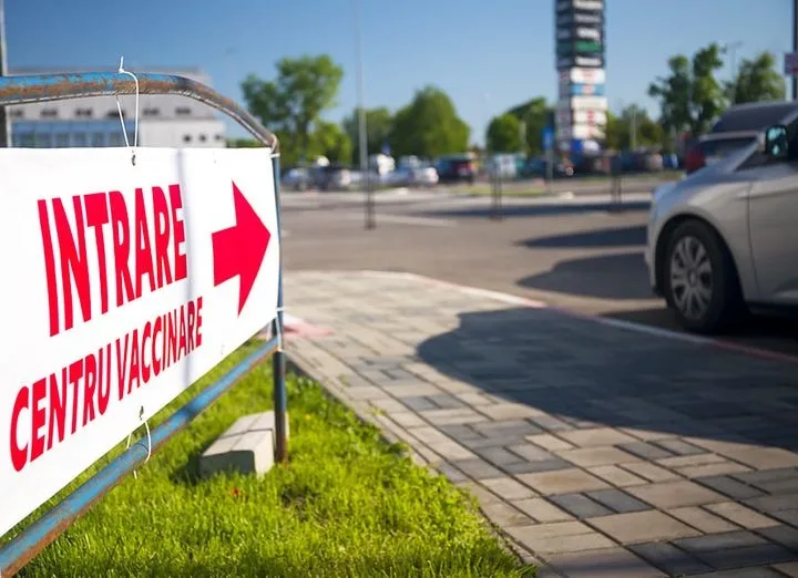 A fost prelungită cu încă o lună funcționarea centrului de vaccinare drive-through, din Galați