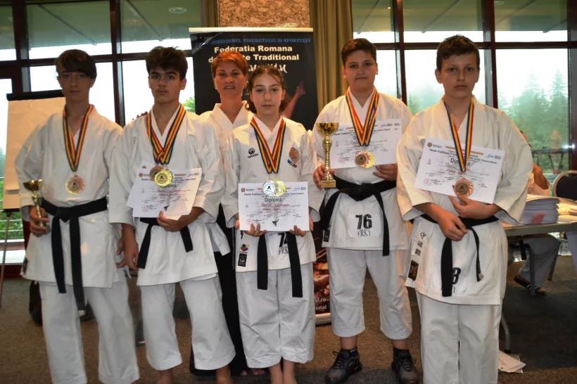 19 medalii pentru karateka gălăţeni la Naţionalele de la Poiana Braşov