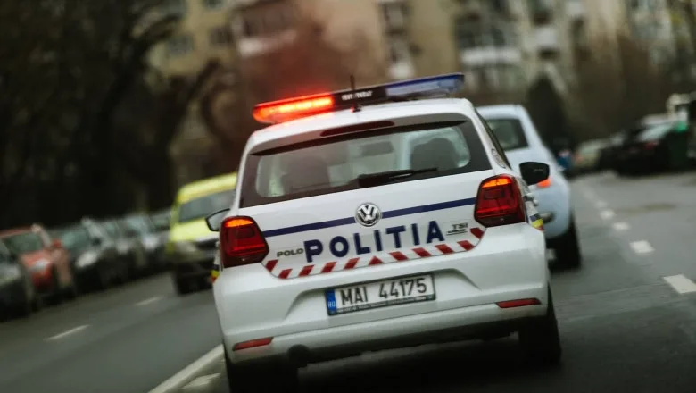 Un jandarm din Brăila a luat de pe masă pistolul unui poliţist şi a tras un foc în podea