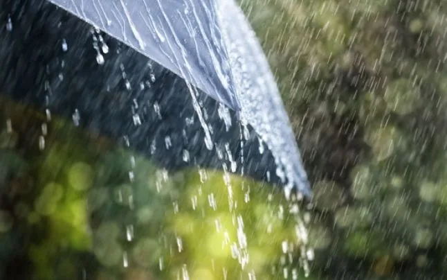 Prognoza meteo. Vremea se răcește și vor fi condiții de ploaie