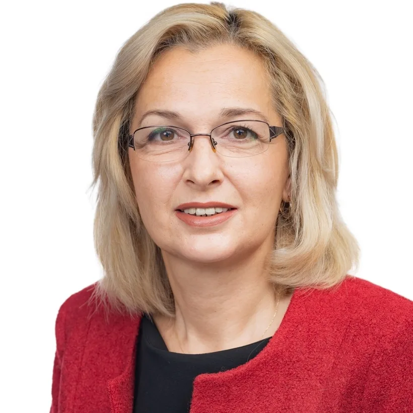 Senatorul Laura Georgescu: Sindicatele din educaţie şi asociaţiile de elevi se pregătesc să protesteze chiar din prima zi a noului an şcolar
