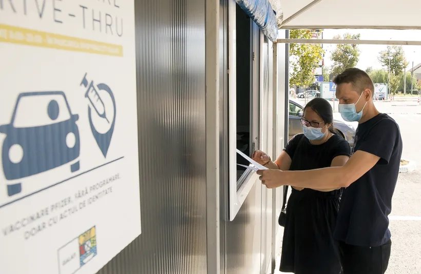 Program nou la centrele de vaccinare