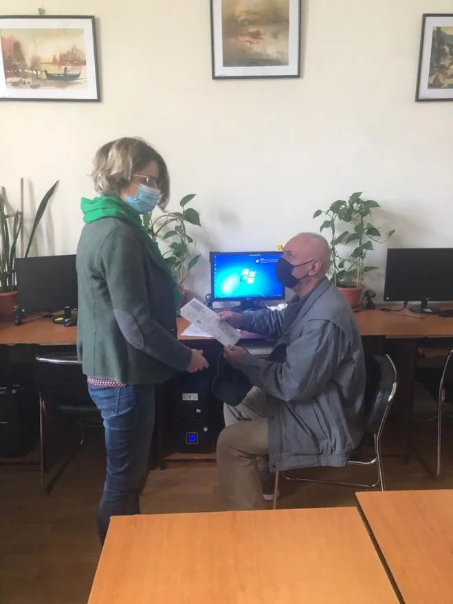 Peste 130 de gălățeni au venit la Biblioteca V. A Urechia pentru a-și scoate certificatul verde