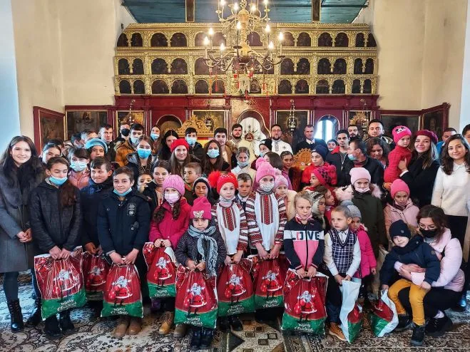 Pentru 65 de copii din Parohia Aldești, ASCOR Galați a oferit daruri de la Moș Nicolae
