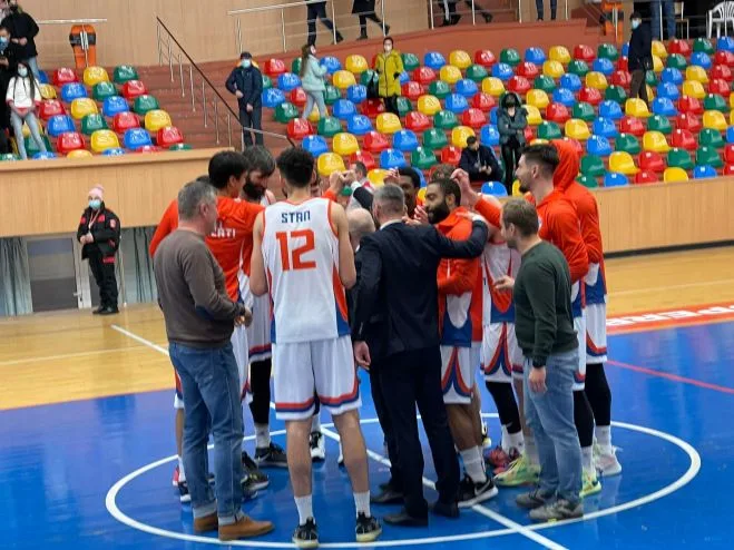 A doua victorie consecutivă pentru baschetbaliştii de la CSM Galaţi