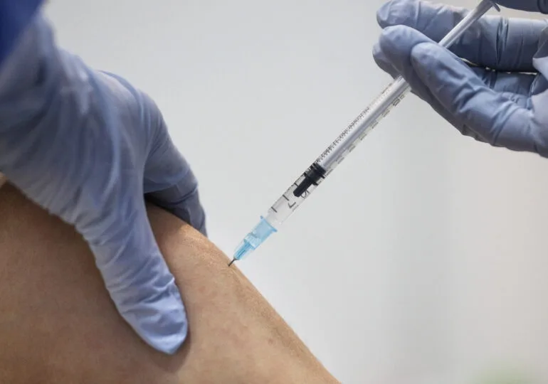 Prima tranşă de 114.000 de vaccinuri pediatrice Pfizer ajunge astăzi în țară
