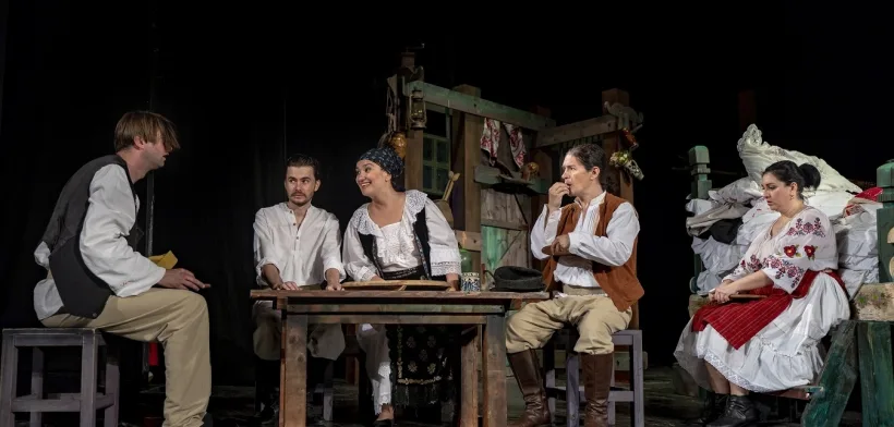 Poftiţi la teatru!