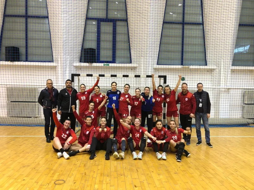 Handbalistele de la CSM Galaţi s-au impus la 26 de goluri diferenţă la Bacău