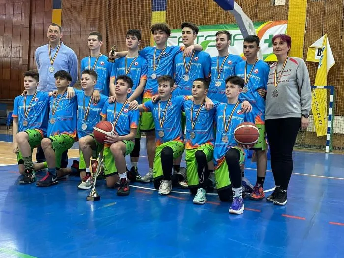 „Academicienii” de la Phoenix și-au pus la gât medaliile de argint