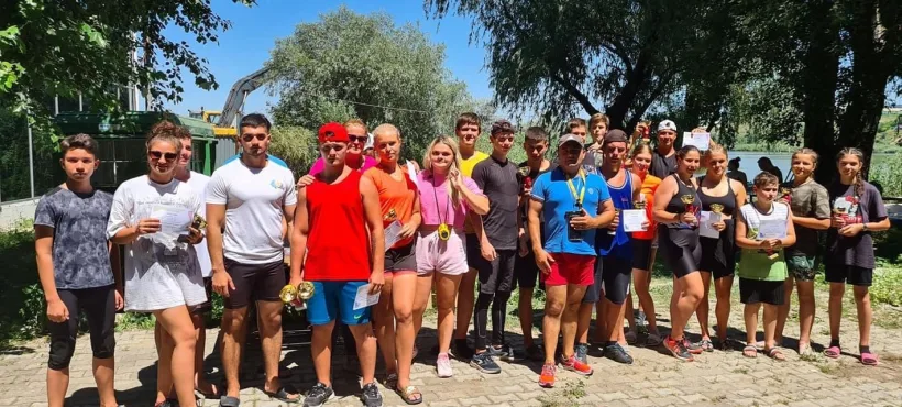 14 medalii de argint şi bronz pentru kaiaciştii şi canoiştii de la CSS Galaţi