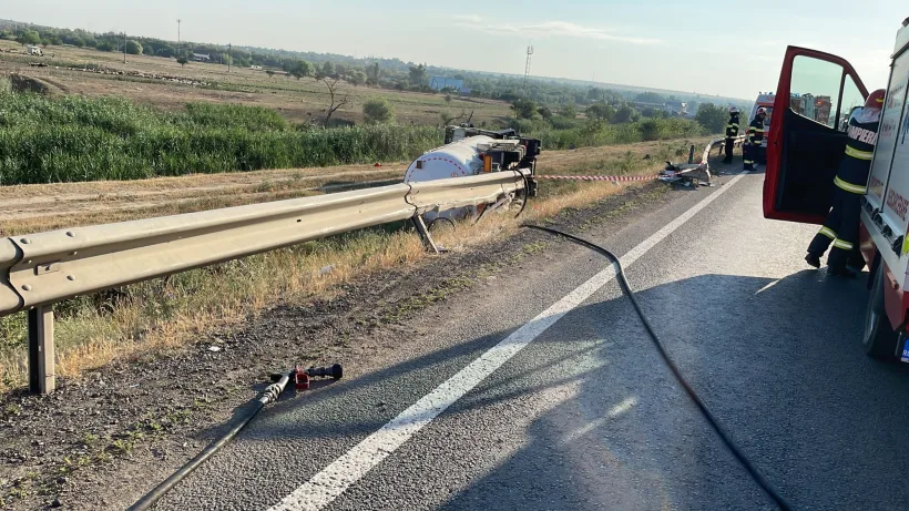 Un tir cu cisternă încărcată cu GPL s-a răsturnat în apropiere de Vama Giurgiulești