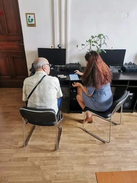 În sprijinul comunităţii