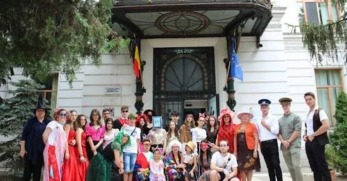Clubul de vacanţă pentru adolescenţi „Cafeneaua Culturală”