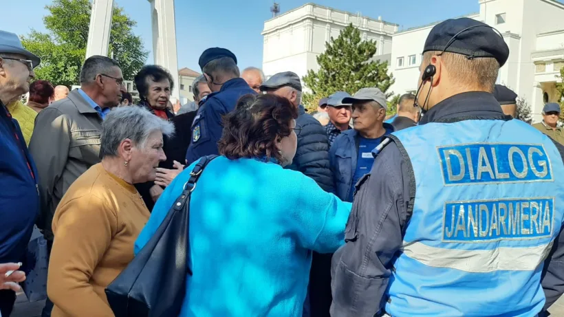 Protest în stradă al pensionarilor gălățeni