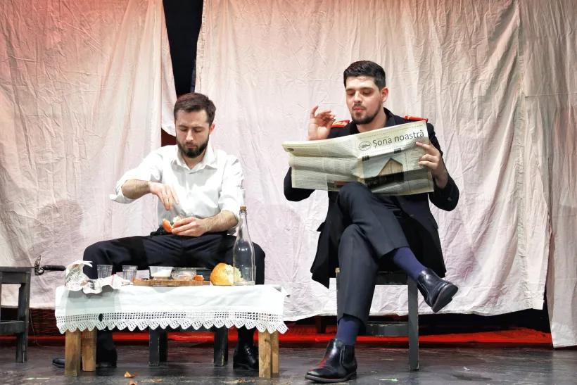 ”O noapte furtunoasă”, într-o nouă viziune, a absolvenților Facultății de Arte din Universitatea gălățeană
