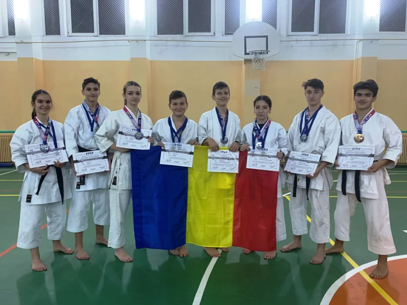 19 medalii gălăţene la Mondiale şi Cupa Europei de Karate Tradiţional