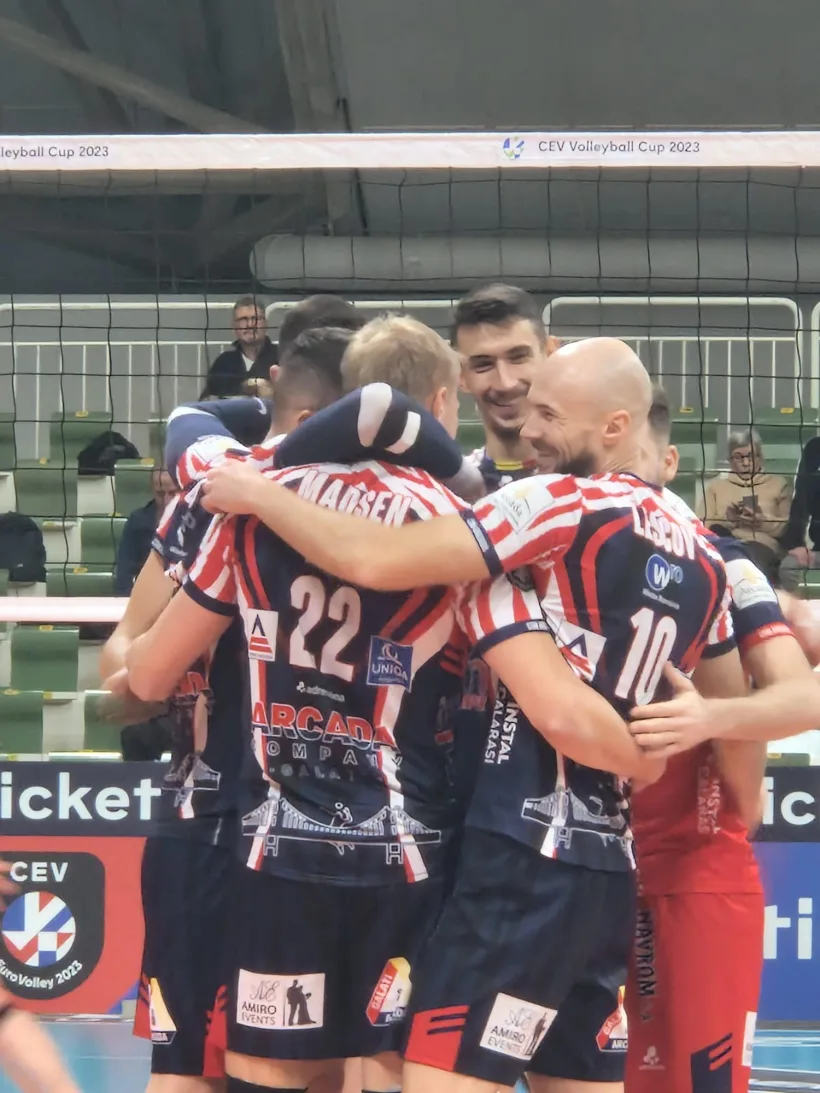 CSM Arcada Galaţi are prima şansă la playoff