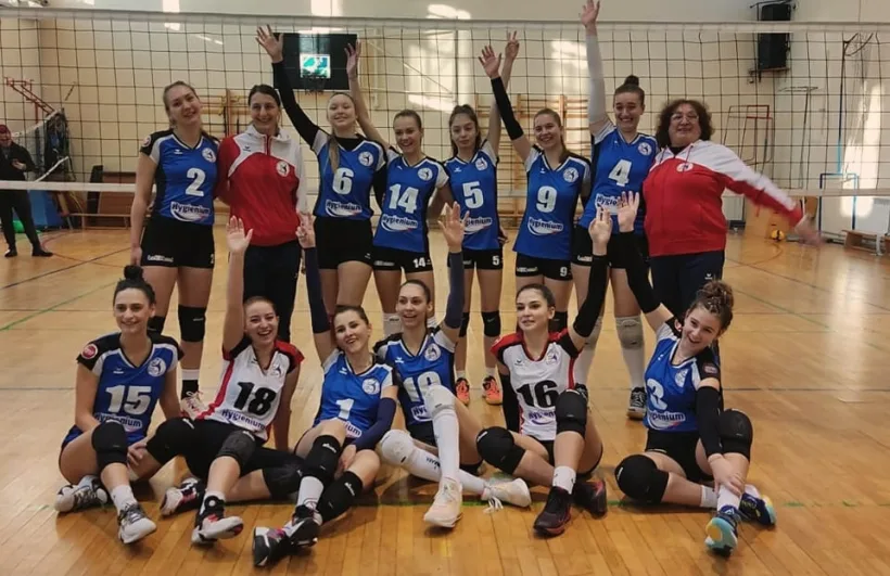 Fetele de la CSU Galaţi încheie anul cu o victorie