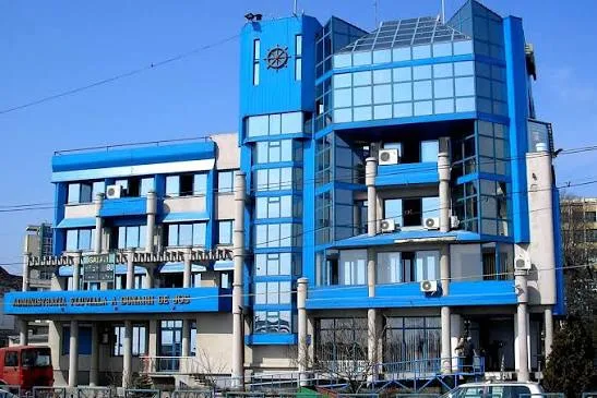 Remorchere de 7 milioane de euro, cu probleme de navigație pe Dunăre. Patru funcționari AFDJ Galați, trimiși în judecată