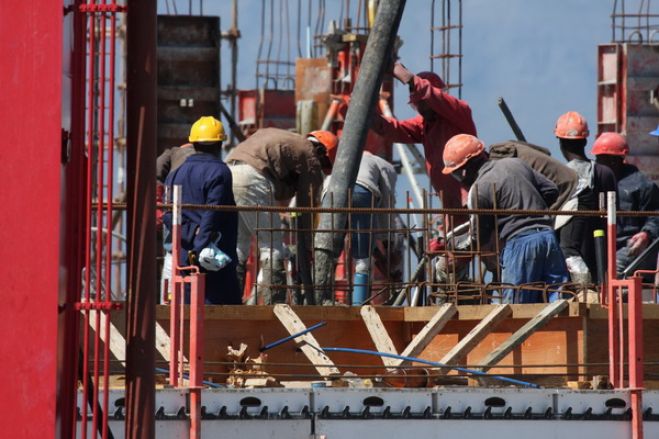 ITM Galați începe controalele la angajatorii din construcții