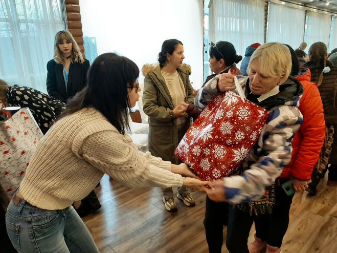    Petrecere în prag de sărbători pentru 150 de refugiați ucraineni aflați în situații vulnerabile